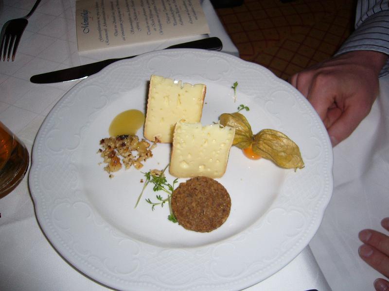 P1030958.JPG - Livarot mit Lavendelhonig parfümiert und kandierten Herbstfrüchten